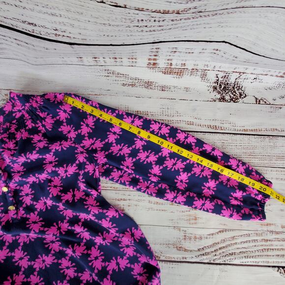 Lilly Pulitzer Silk Janelle Top in Get Hoppy XS Navy Blue Blouse Pink Print Twee - Picture 9 of 9